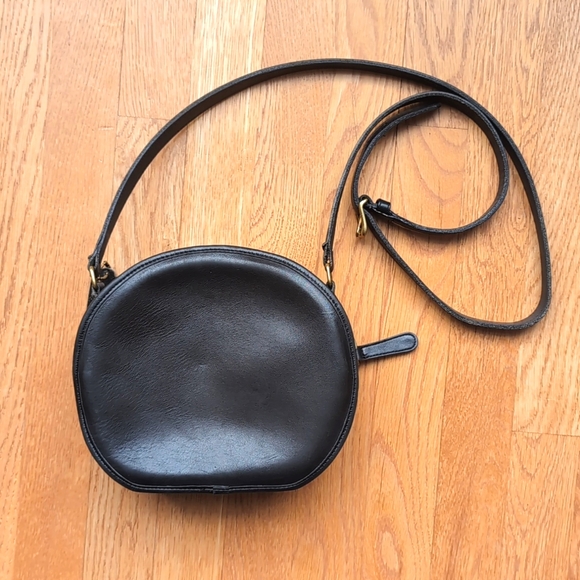 Vintage Coach Chester Bag, #9901, Black - Picture 2 of 16